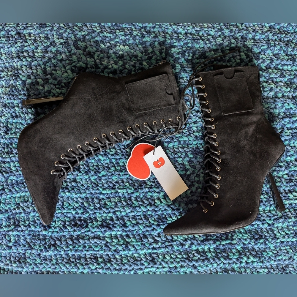 Cider Lace Up Pointed Toe Ankle Boots - Size 40